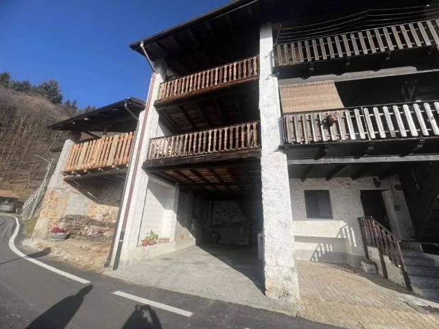 Villa Indipendente in vendita a Piemonte, Biella