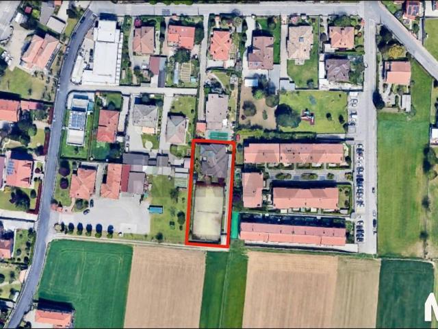 Villa Indipendente in vendita a Cogliate, Lombardia