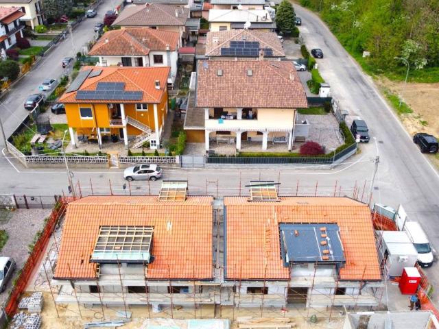 Villa Indipendente in vendita a Cogliate, Lombardia
