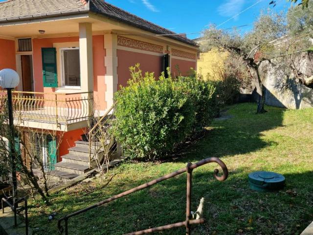 Villa Indipendente in vendita a Panesi, Cogorno
