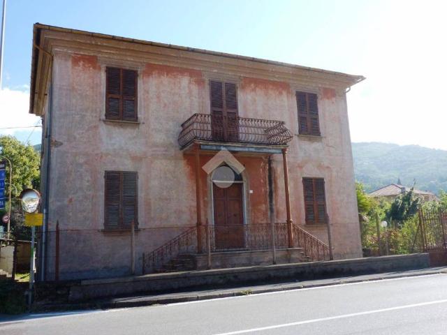 Villa Indipendente in vendita a San Salvatore, Cogorno