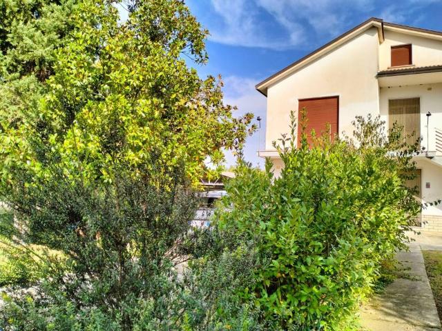 Villa Indipendente in vendita a Colfelice, Lazio