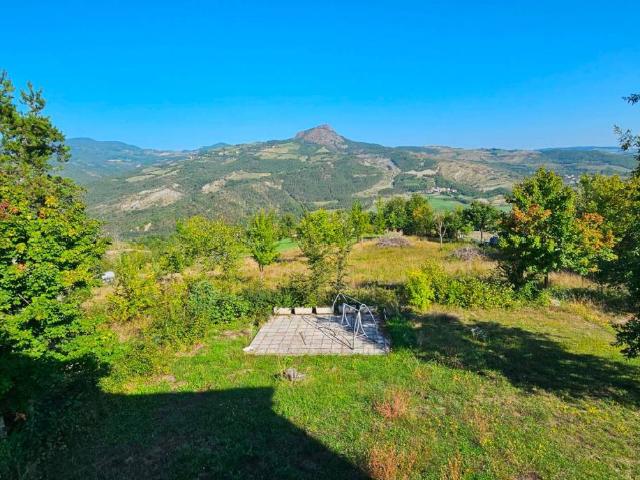 Villa Indipendente in vendita a Coli, Reggio Emilia
