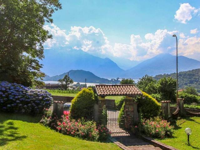 Villa Indipendente in vendita a Laghetto, Colico