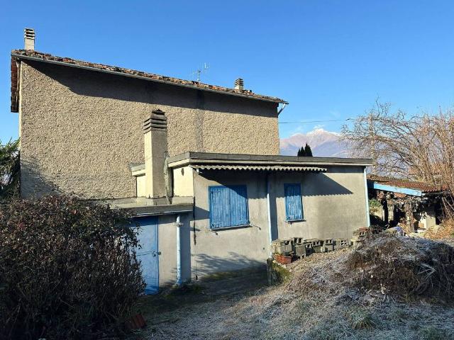Villa Indipendente in vendita a Laghetto, Colico