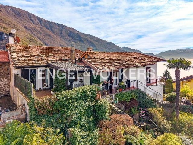 Villa Indipendente in vendita a Colico, Lombardia