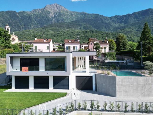 Villa Indipendente in vendita a Villatico, Colico