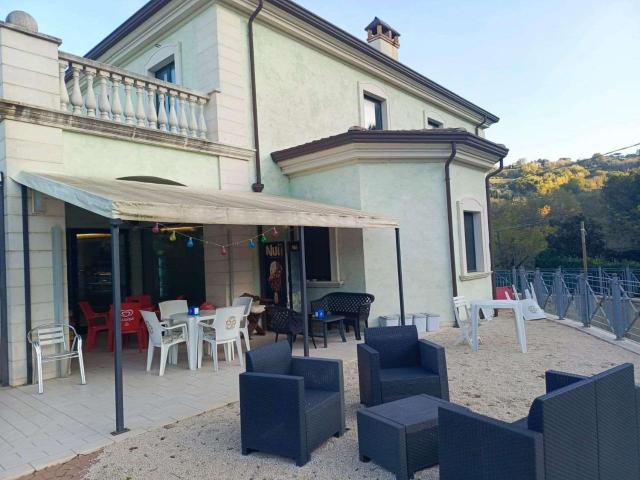 Villa Indipendente in vendita a Collazzone, Umbria
