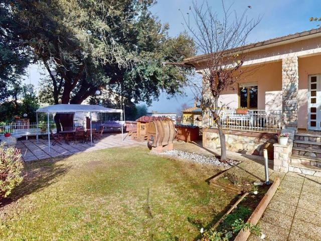 Villa Indipendente in vendita a Collazzone, Umbria
