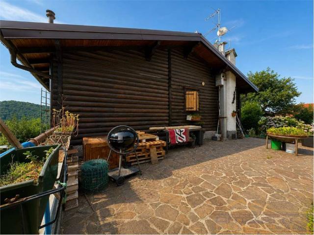 Villa Indipendente in vendita a Colle Brianza, Lombardia