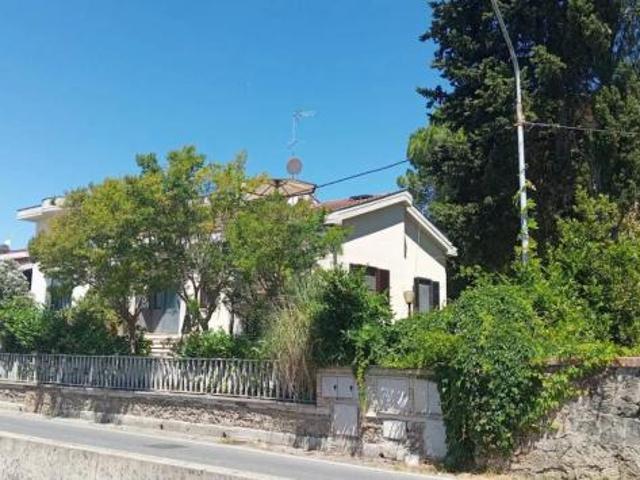 Villa Indipendente in vendita a Colle Di Val D'elsa, Toscana