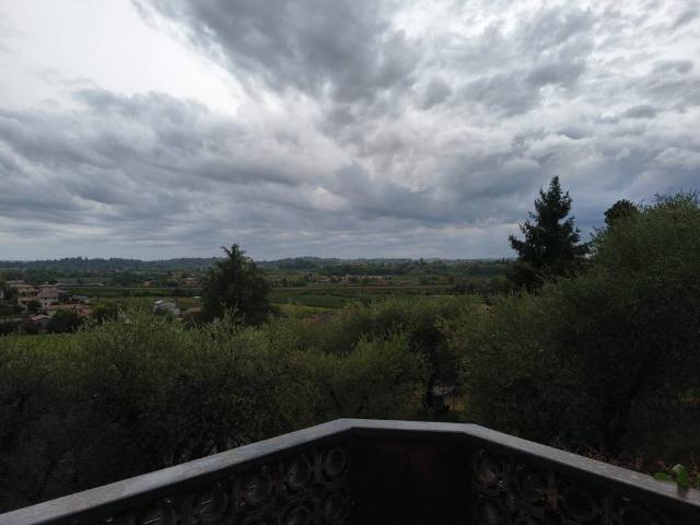 Villa Indipendente in vendita a Menarè, Colle Umberto