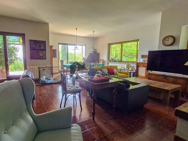 Villa Indipendente in vendita a Collebeato, Lombardia
