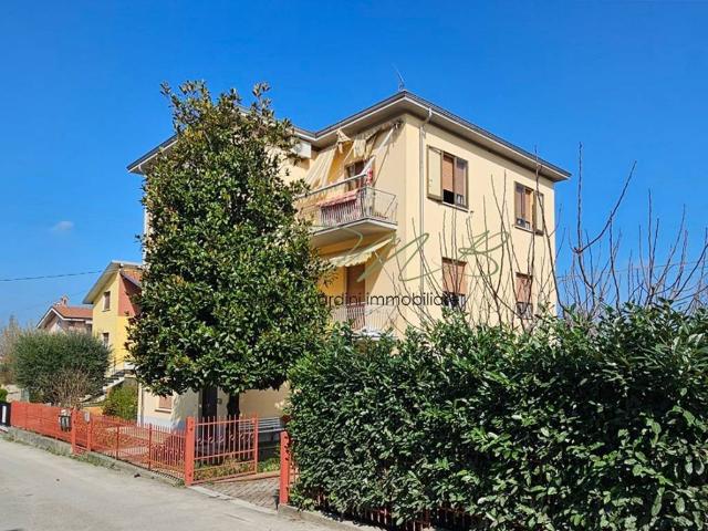 Villa Indipendente in vendita a Collecchio, Reggio Emilia