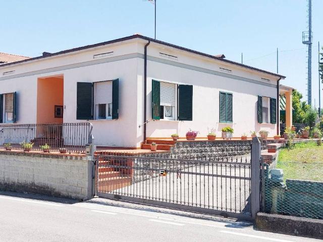 Villa Indipendente in vendita a Colledara, Abruzzo