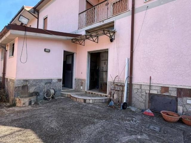 Villa Indipendente in vendita a Roma Capitale, Lazio