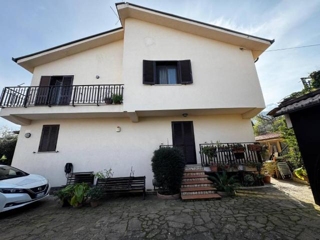 Villa Indipendente in vendita a Roma Capitale, Lazio