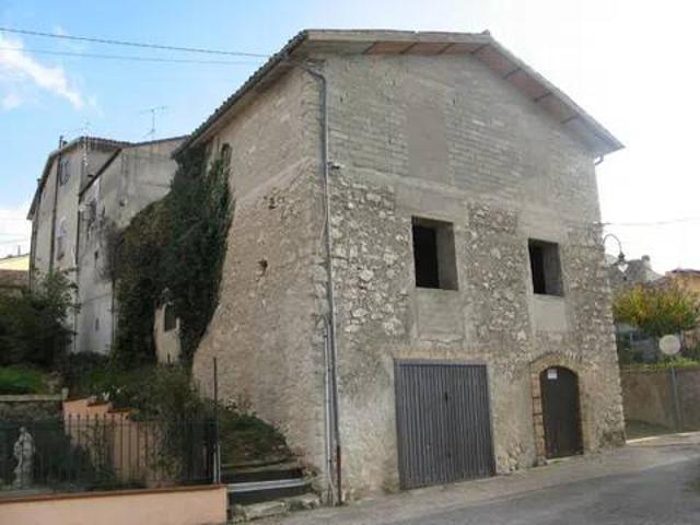 Villa Indipendente in vendita a Collepietro, Abruzzo