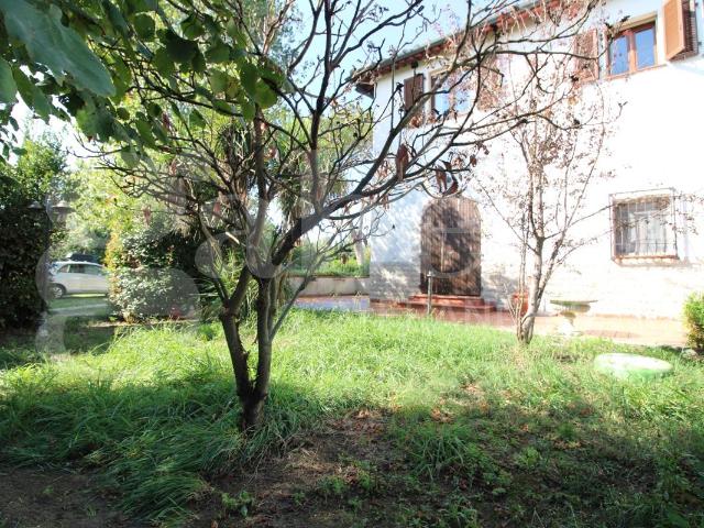 Villa Indipendente in vendita a Collesalvetti, Toscana