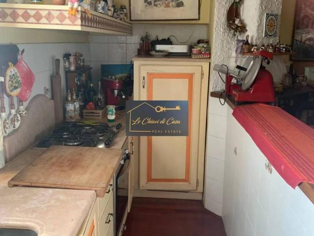 Villa Indipendente in vendita a Collesalvetti, Toscana