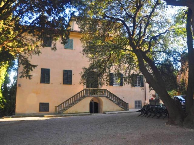 Villa Indipendente in vendita a Collesalvetti, Toscana