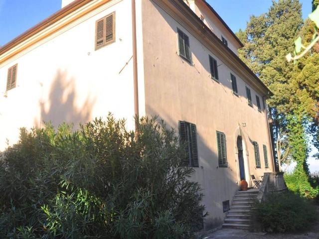 Villa Indipendente in vendita a Collesalvetti, Toscana