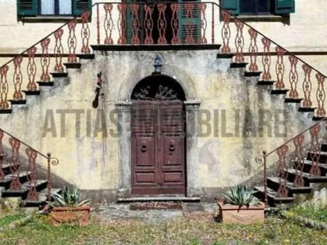 Villa Indipendente in vendita a Collesalvetti, Toscana