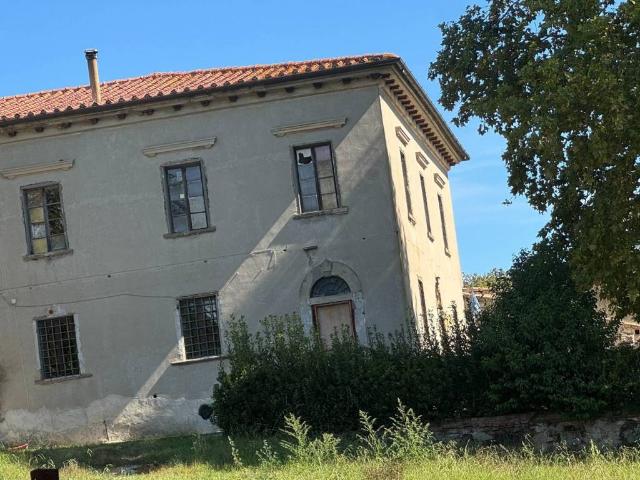 Villa Indipendente in vendita a Stagno, Collesalvetti