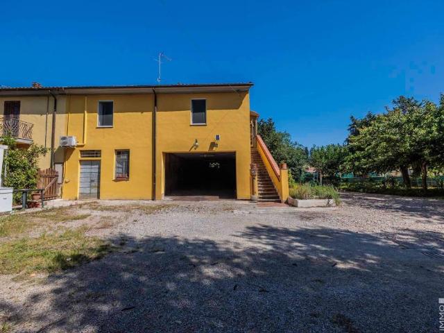 Villa Indipendente in vendita a Collesalvetti, Toscana