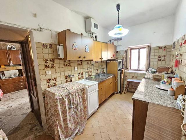 Villa Indipendente in vendita a Collesano, Sicilia