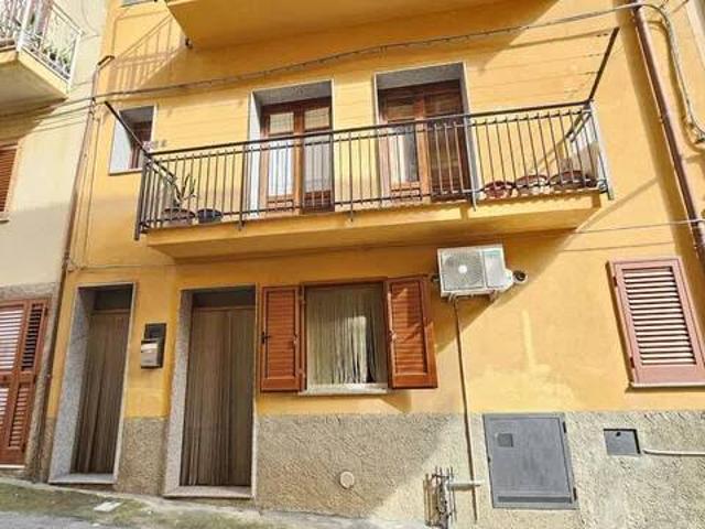 Villa Indipendente in vendita a Collesano, Sicilia