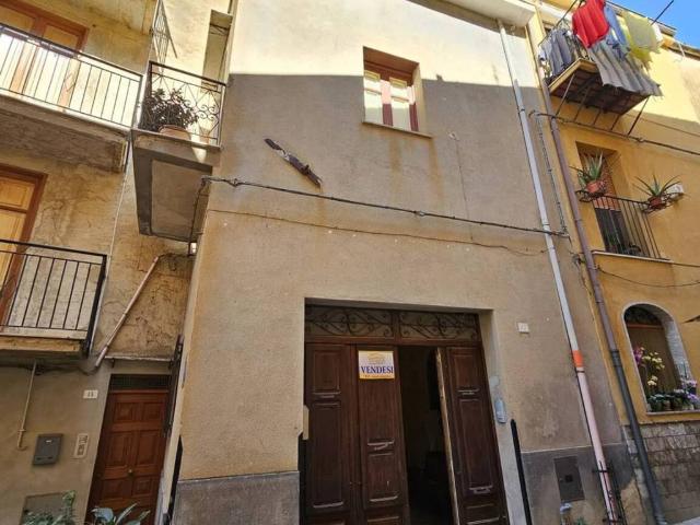Villa Indipendente in vendita a Collesano, Sicilia