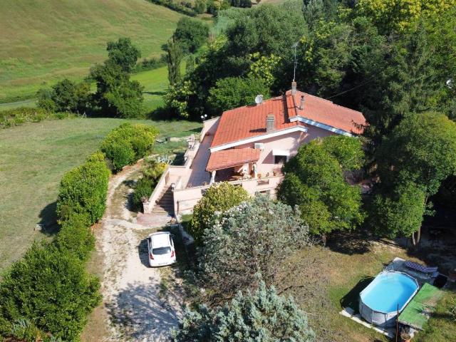 Villa Indipendente in vendita a Collevecchio, Lazio