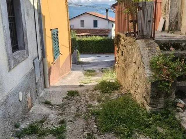 Villa Indipendente in vendita a Colli A Volturno, Molise