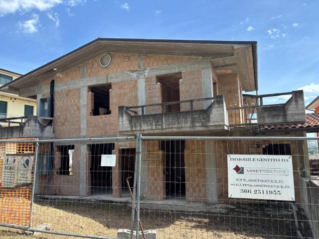 Villa Indipendente in vendita a Colli al Metauro, Marche