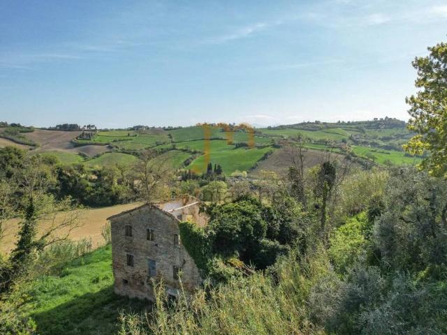 Villa Indipendente in vendita a Montemaggiore al Metauro, Villanova