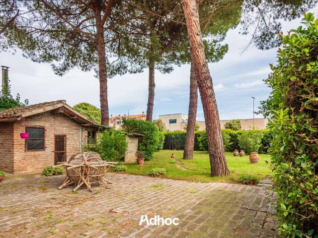 Villa Indipendente in vendita a Colli al Metauro, Marche