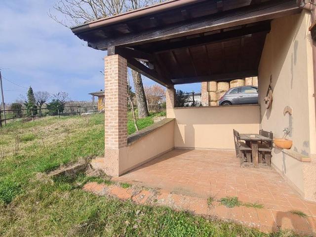 Villa Indipendente in vendita a Colli Verdi, Pometo