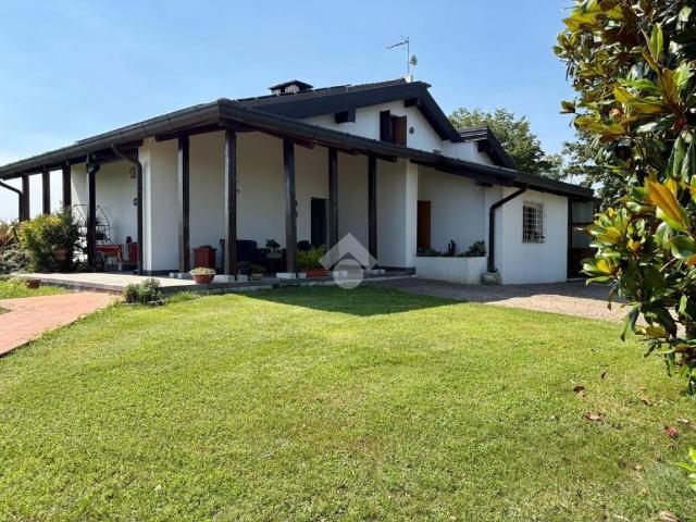 Villa Indipendente in vendita a Colloredo Di Montalbano, Friuli-Venezia Giulia