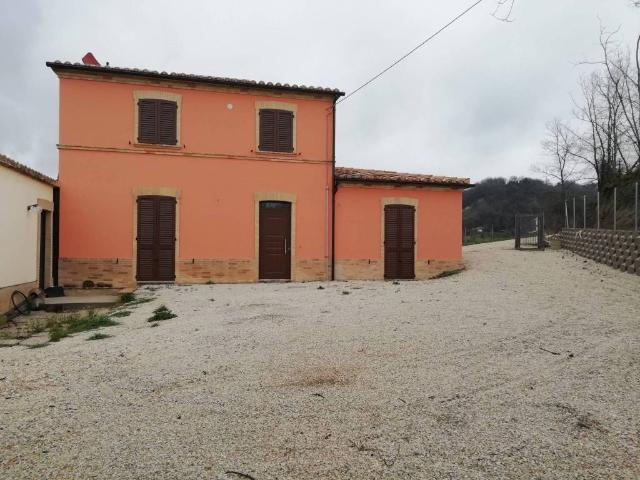 Villa Indipendente in vendita a Marche, Macerata