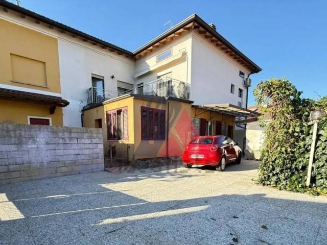 Villa Indipendente in vendita a Cologne Bresciano, Lombardia