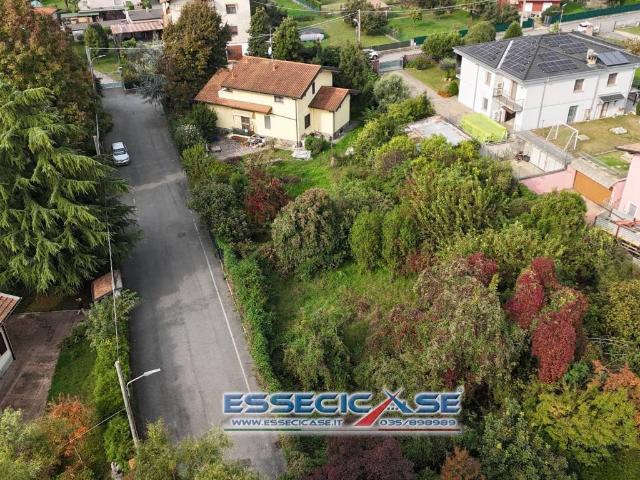 Villa Indipendente in vendita a Cologno Al Serio, Lombardia