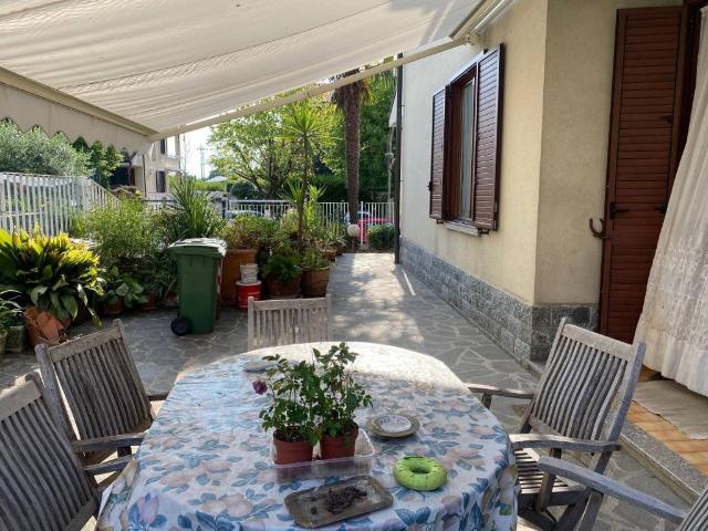 Villa Indipendente in vendita a Cologno Monzese, Cascina Campagnazza