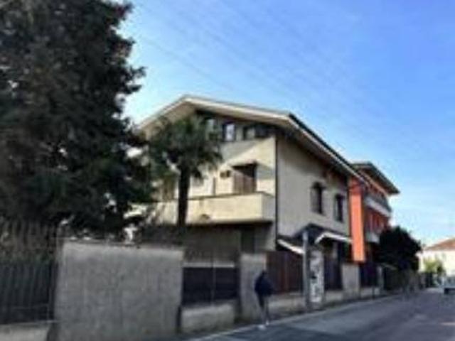 Villa Indipendente in vendita a San Giuliano Monzese, Cologno Monzese