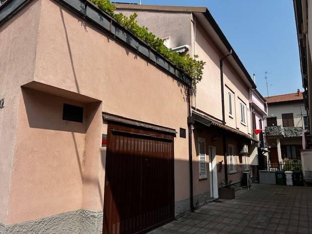 Villa Indipendente in vendita a Cologno Monzese, San Giuliano Monzese