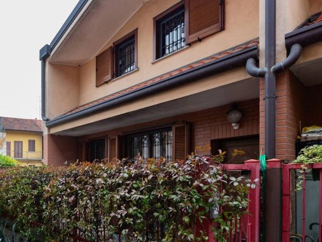 Villa Indipendente in vendita a Cologno Monzese, San Giuliano Monzese