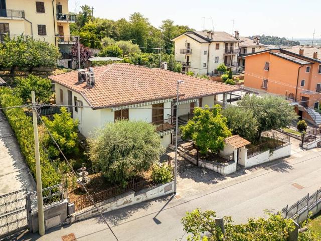 Villa Indipendente in vendita a Colognola Ai Colli, Veneto