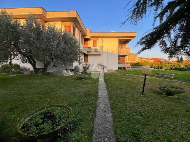 Villa Indipendente in vendita a Colognola Ai Colli, Veneto