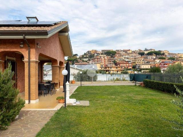 Villa Indipendente in vendita a Roma Capitale, Lazio