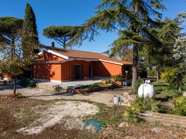 Villa Indipendente in vendita a Roma Capitale, Lazio